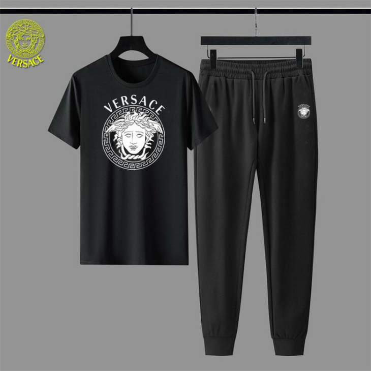 Picture of Versace Shirt Pant Suits _SKUVersaceM-5XL12yn20625093